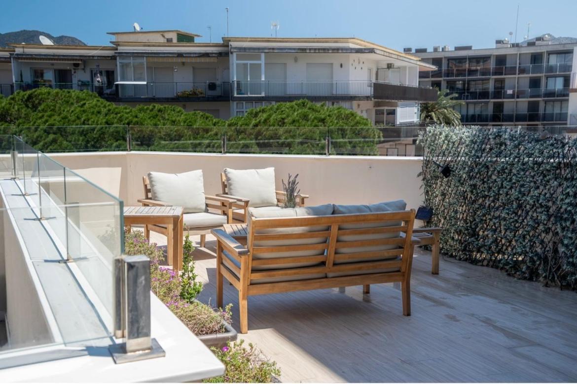 Appartamento M A R I V E N T With Bathroom And Terrace 50 M2
