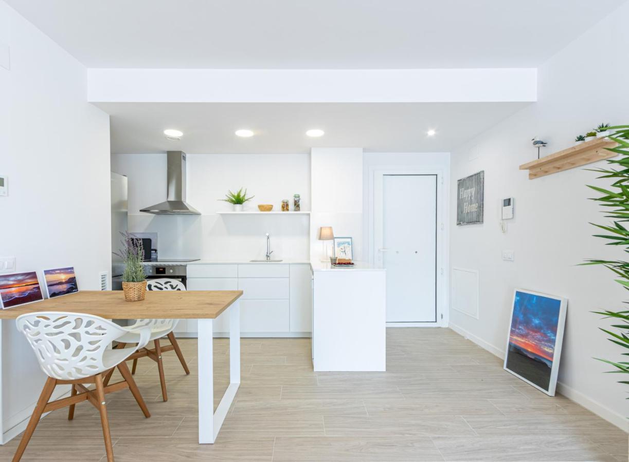 M A R I V E N T With Bathroom And Terrace 50 M2 Apartament Roses